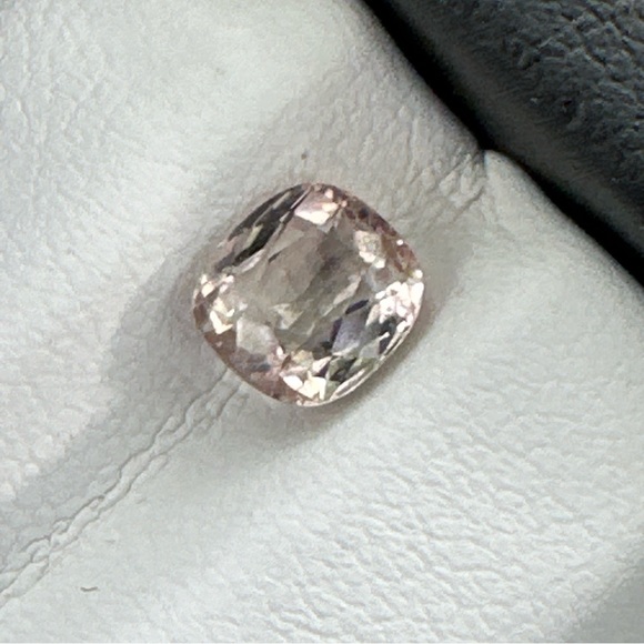 1.12cts Natural Pink Morganite GEM - Picture 15 of 17